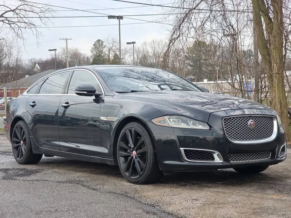 2016 Jaguar X351 XJR - Image 3 of 19