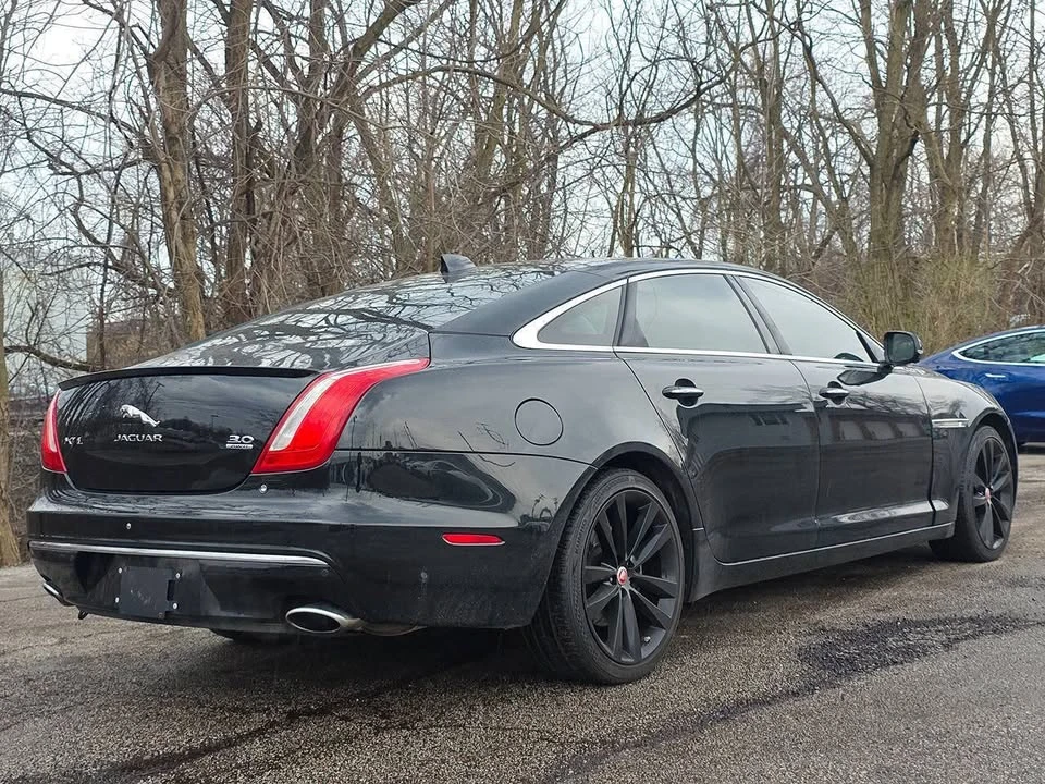 2016 Jaguar X351 XJ - Image 11 of 17