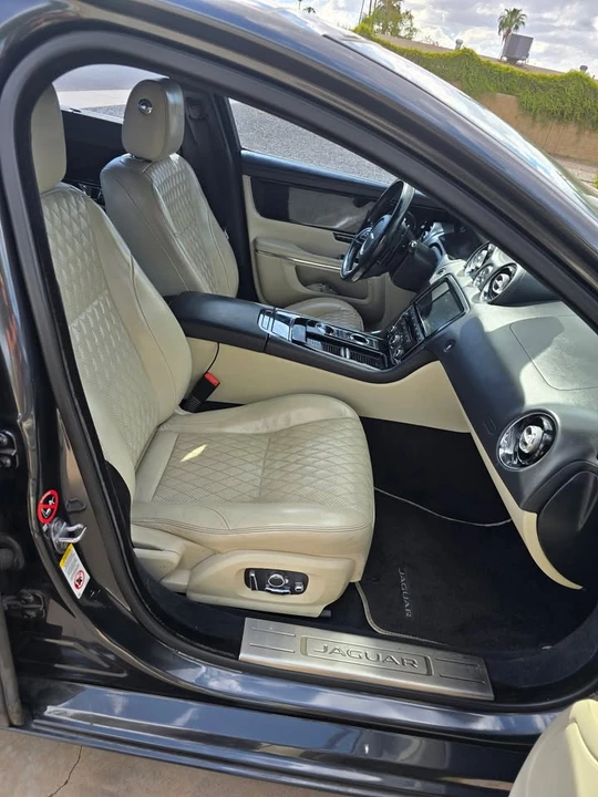 2016 Jaguar X351 XJ - Image 8 of 9