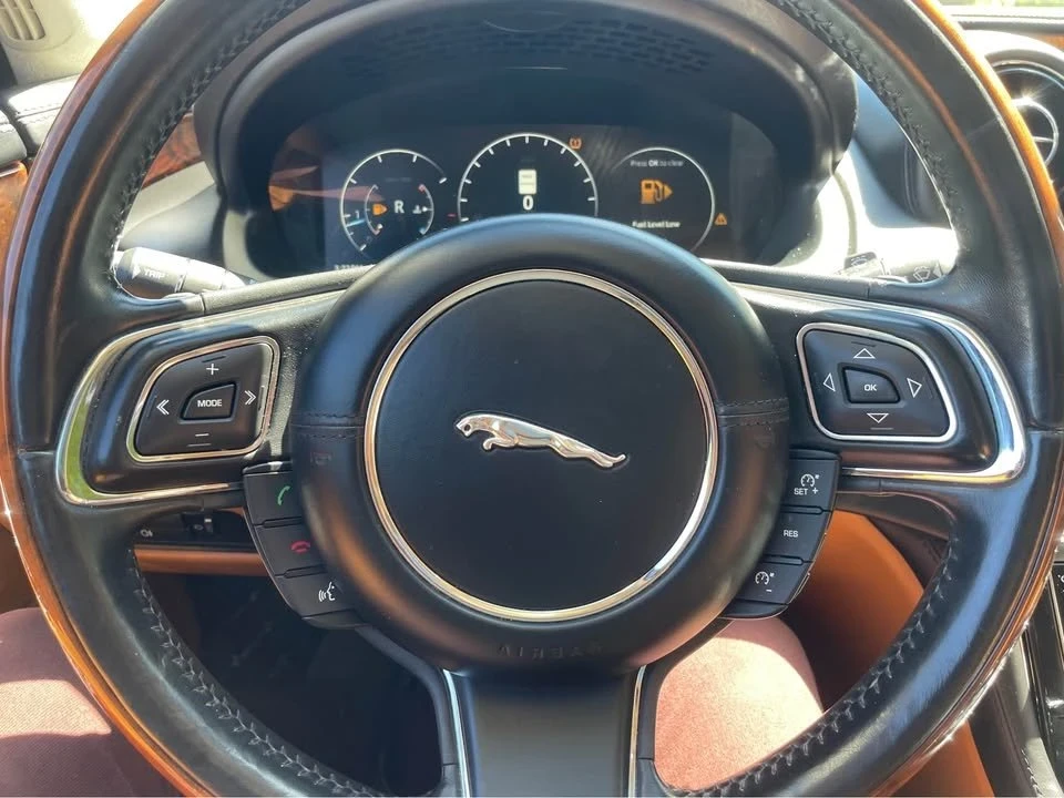 2016 Jaguar X351 XJ - Image 10 of 16