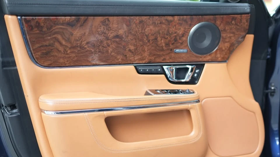 2016 Jaguar X351 XJ - Image 9 of 12