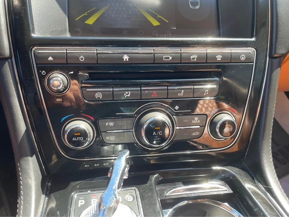 2016 Jaguar X351 XJ - Image 4 of 17