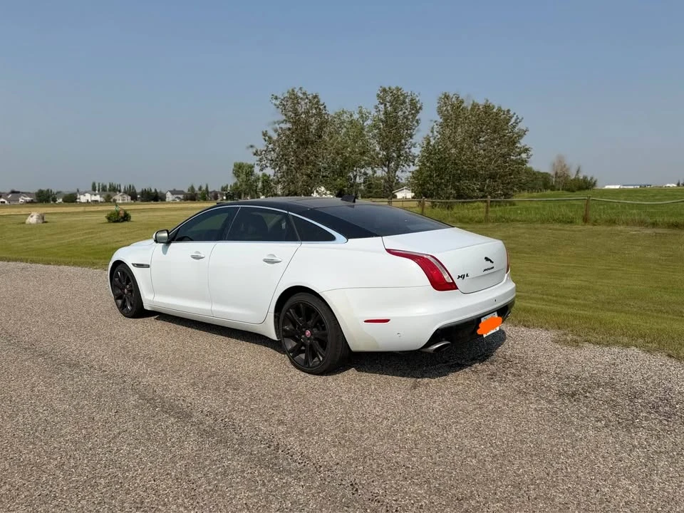 2016 Jaguar X351 XJ - Image 4 of 9