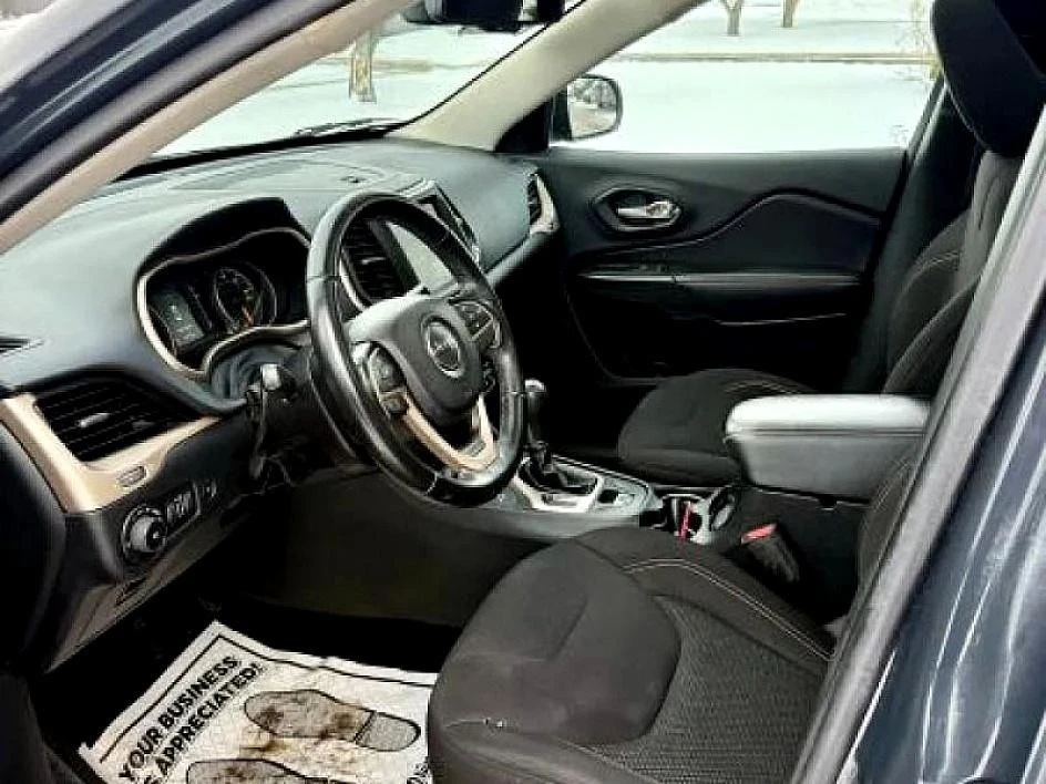 2016 Jeep KL Cherokee - Image 10 of 21