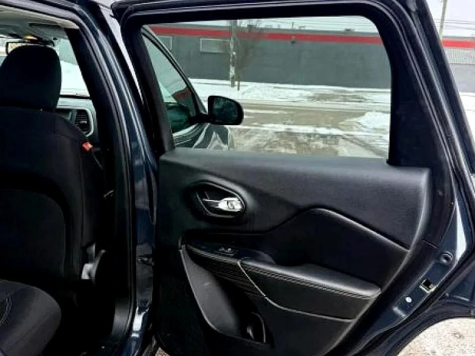 2016 Jeep KL Cherokee - Image 20 of 21