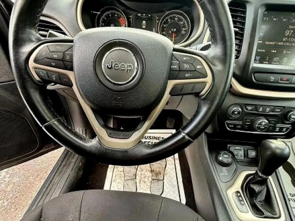 2016 Jeep KL Cherokee - Image 12 of 21