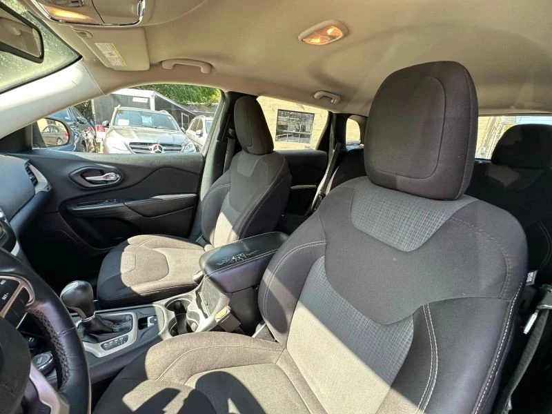 2016 Jeep KL Cherokee - Image 10 of 12