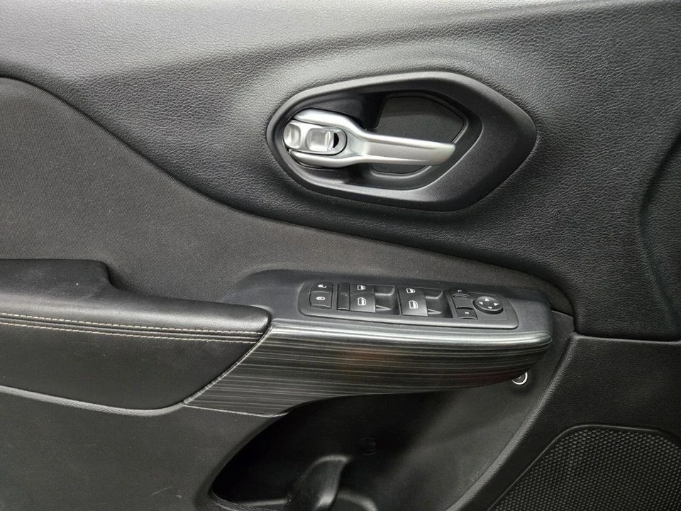 2016 Jeep KL Cherokee - Image 12 of 12