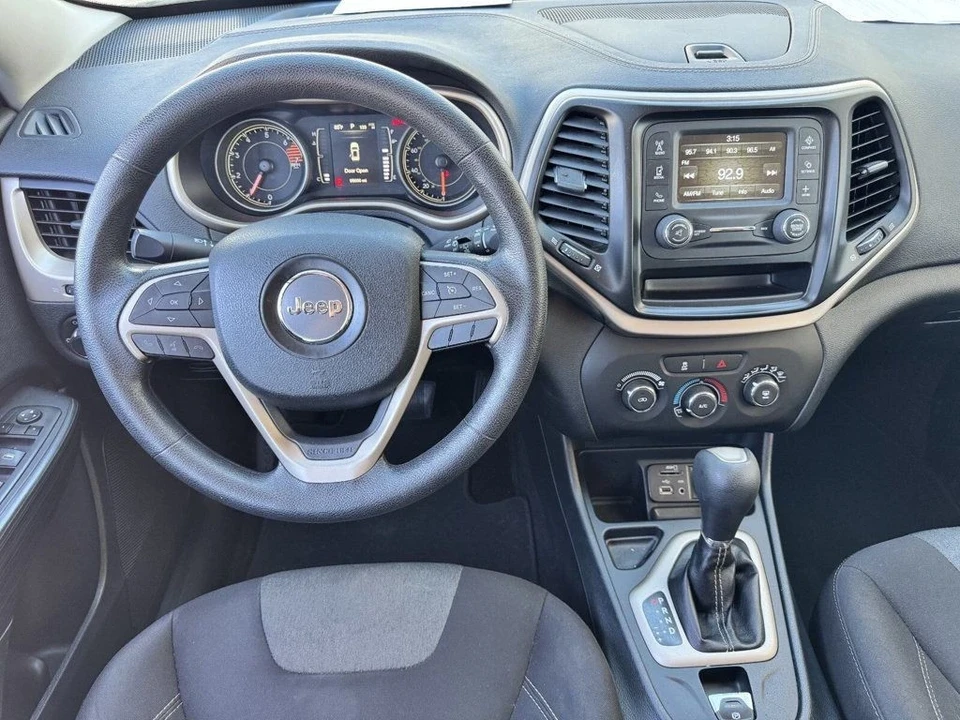 2016 Jeep KL Cherokee - Image 9 of 12