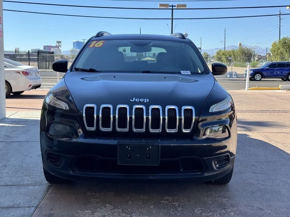 2016 Jeep KL Cherokee - Image 4 of 12