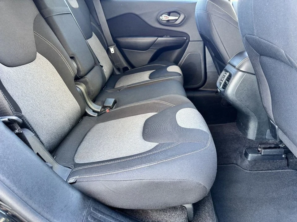 2016 Jeep KL Cherokee - Image 11 of 12