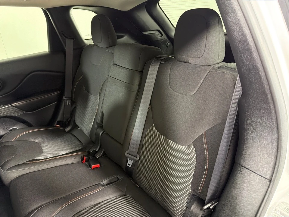 2016 Jeep KL Cherokee - Image 21 of 28