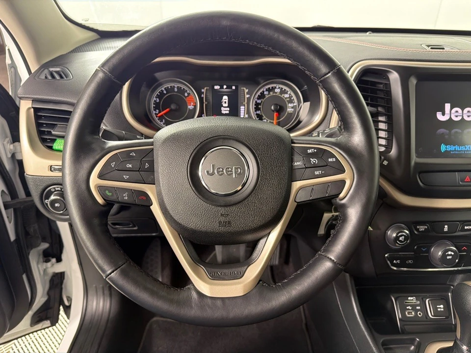 2016 Jeep KL Cherokee - Image 16 of 28