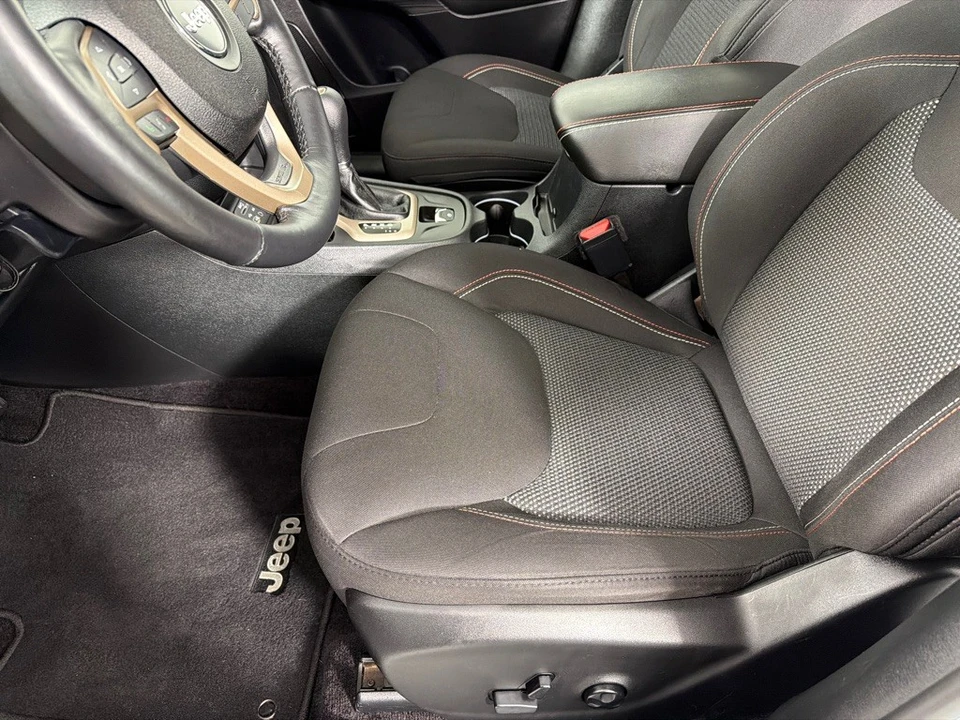 2016 Jeep KL Cherokee - Image 12 of 28