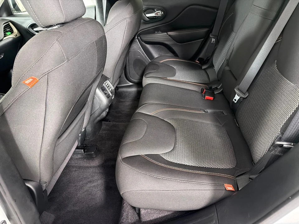 2016 Jeep KL Cherokee - Image 20 of 28