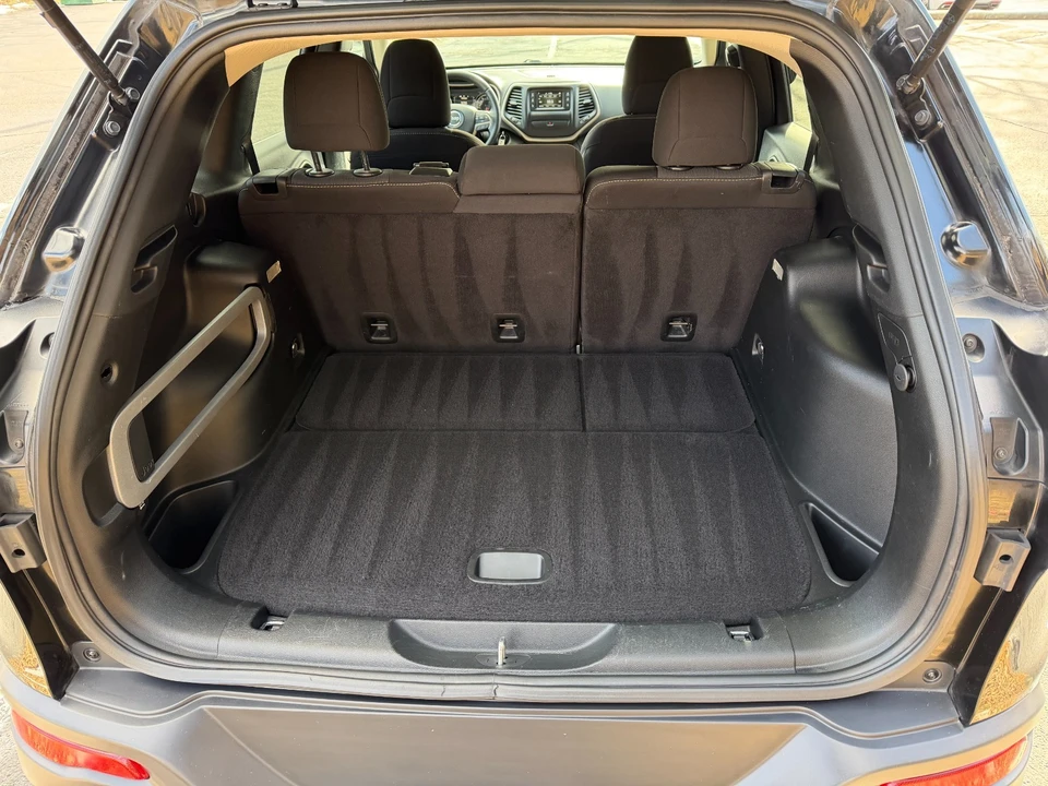 2016 Jeep KL Cherokee - Image 17 of 21