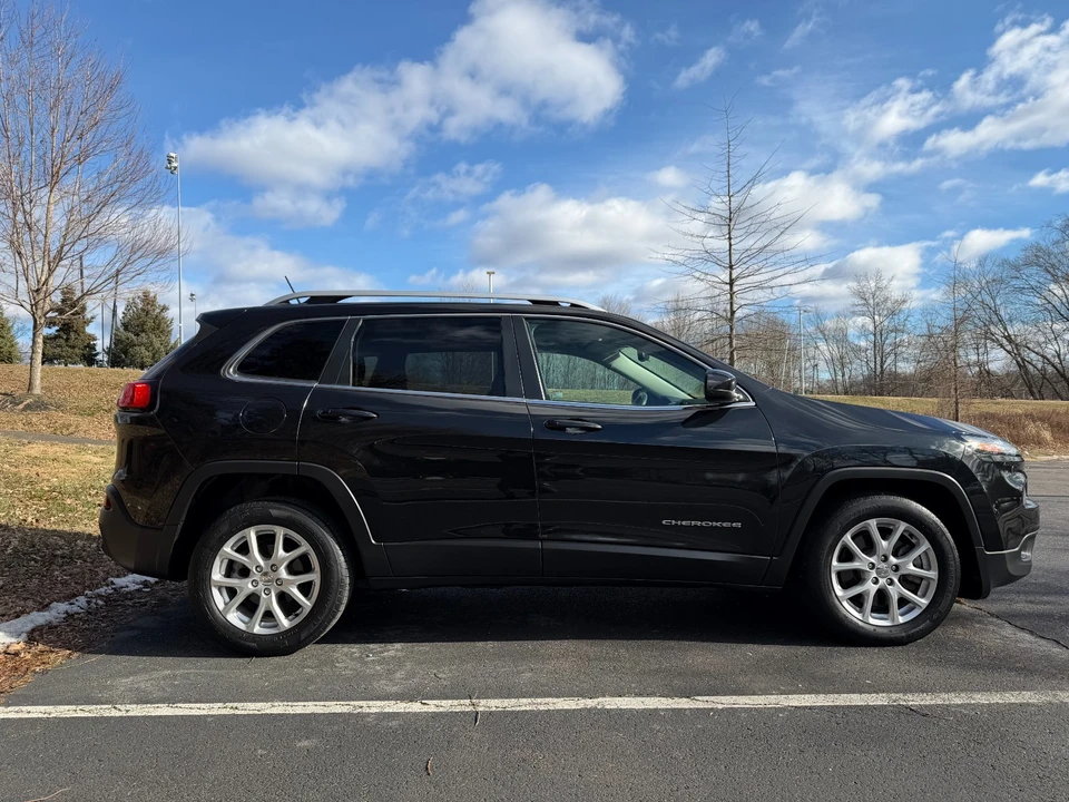 2016 Jeep KL Cherokee - Image 4 of 21