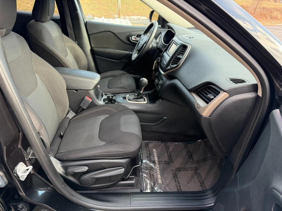 2016 Jeep KL Cherokee - Image 12 of 21