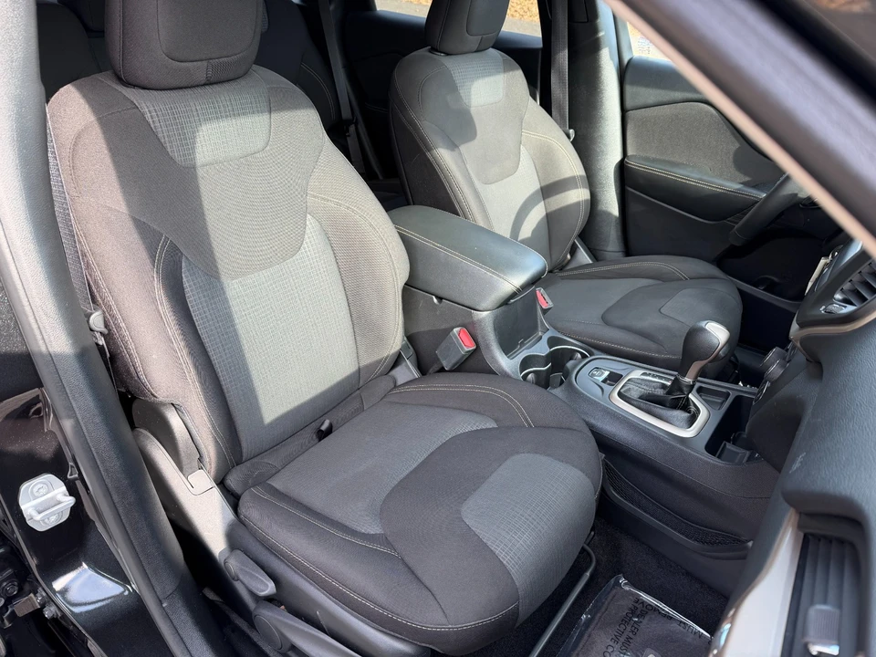 2016 Jeep KL Cherokee - Image 14 of 21