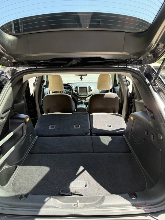 2016 Jeep KL Cherokee - Image 19 of 22