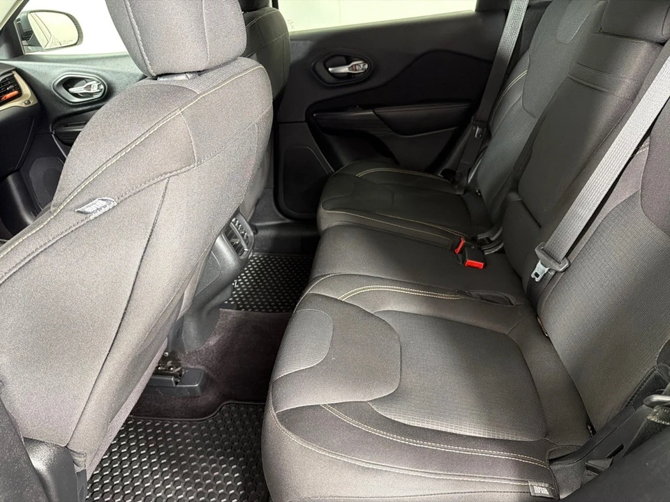 2016 Jeep KL Cherokee - Image 19 of 27