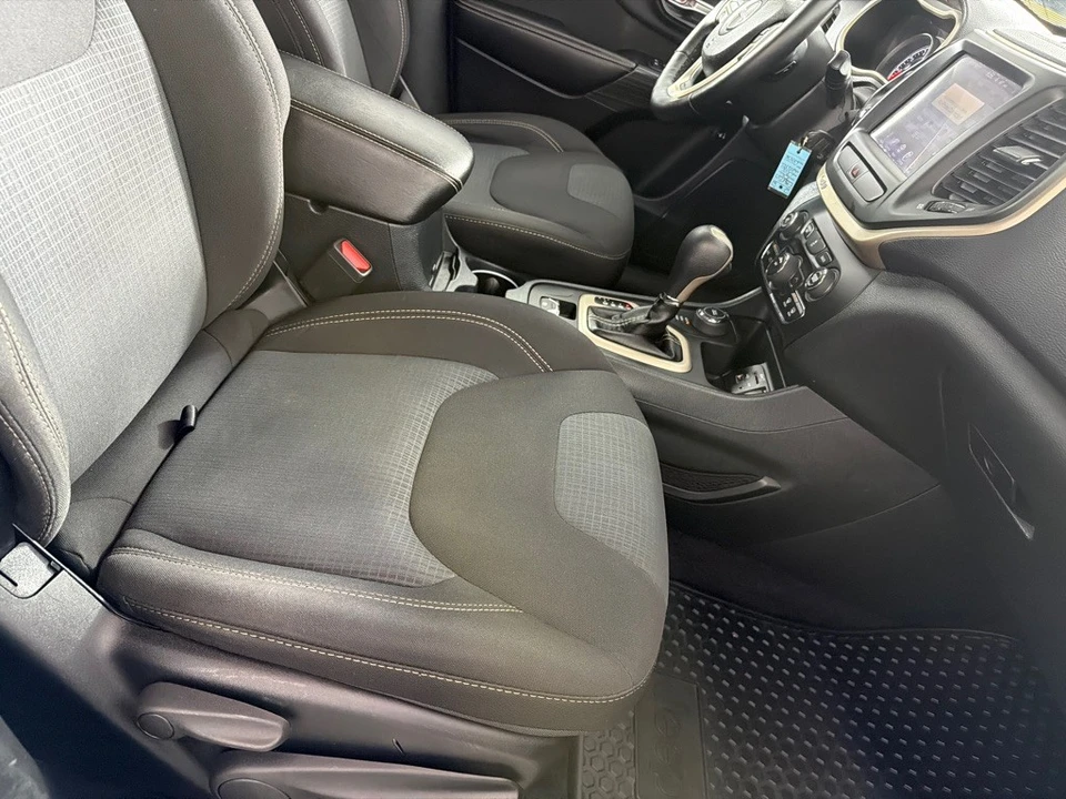 2016 Jeep KL Cherokee - Image 24 of 27