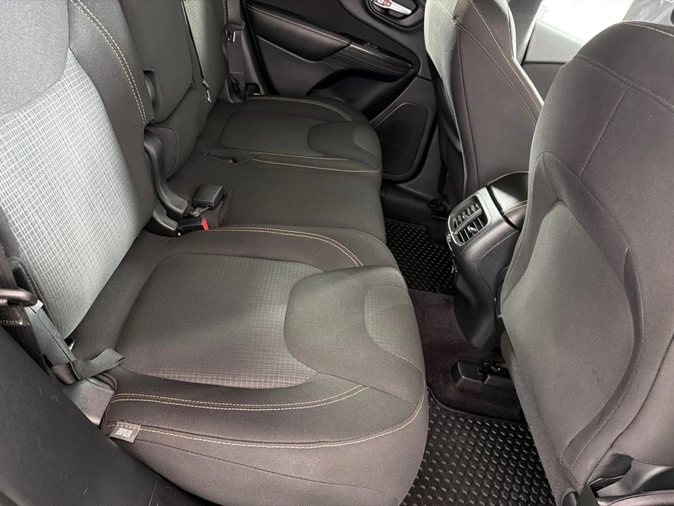 2016 Jeep KL Cherokee - Image 22 of 27