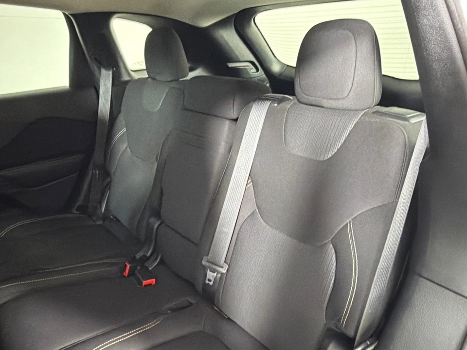 2016 Jeep KL Cherokee - Image 20 of 27