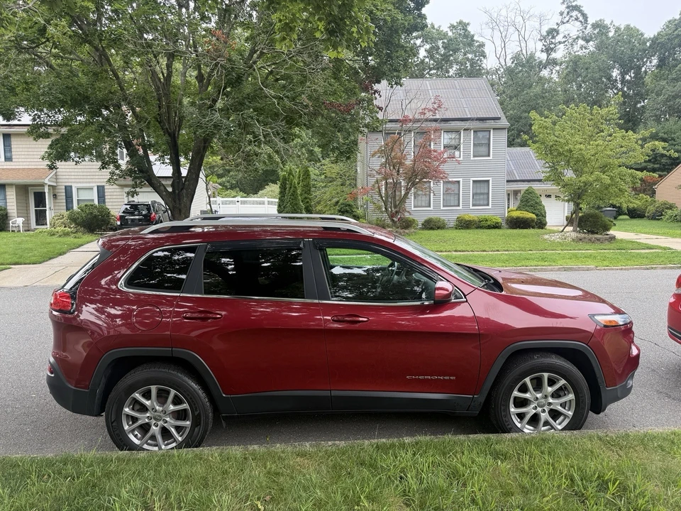 2016 Jeep KL Cherokee - Image 8 of 20