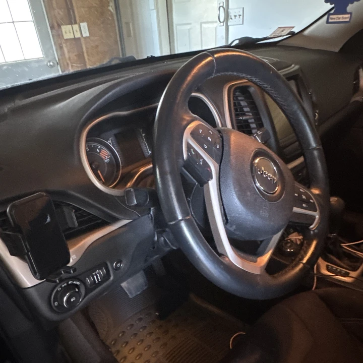 2016 Jeep KL Cherokee - Image 10 of 15