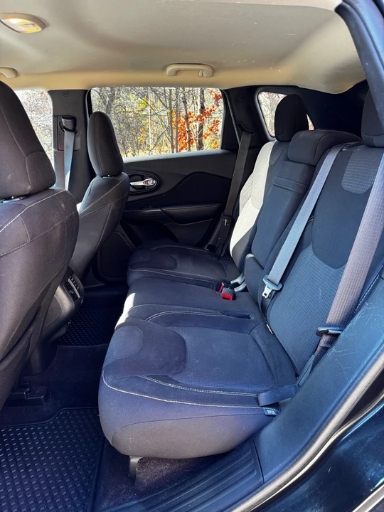 2016 Jeep KL Cherokee - Image 13 of 19