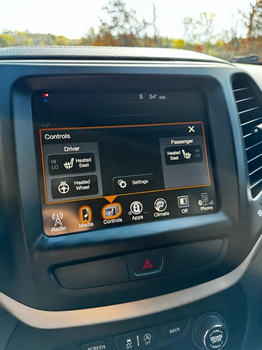 2016 Jeep KL Cherokee - Image 10 of 19