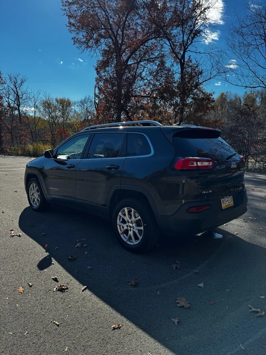 2016 Jeep KL Cherokee - Image 4 of 19
