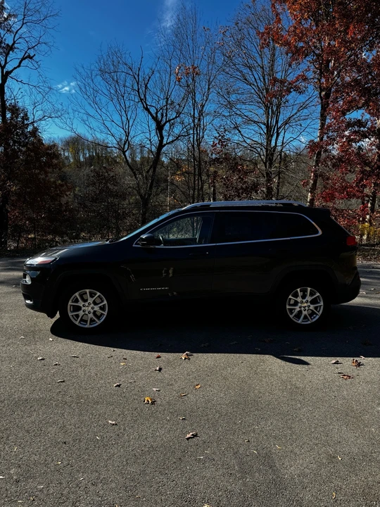 2016 Jeep KL Cherokee - Image 5 of 19