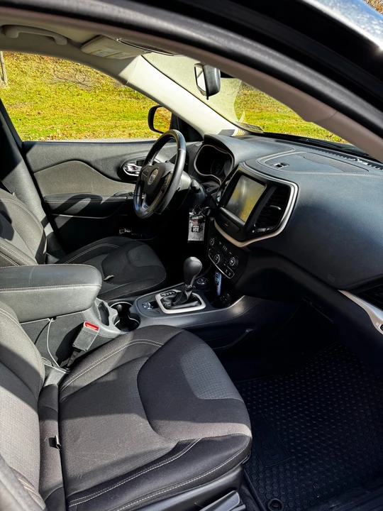 2016 Jeep KL Cherokee - Image 12 of 19