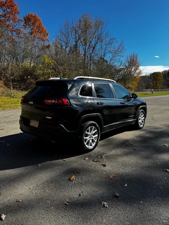 2016 Jeep KL Cherokee - Image 3 of 19