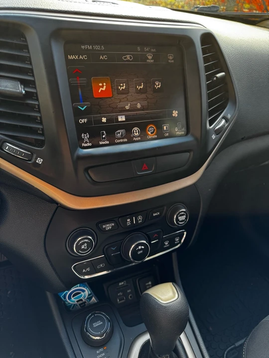 2016 Jeep KL Cherokee - Image 11 of 19