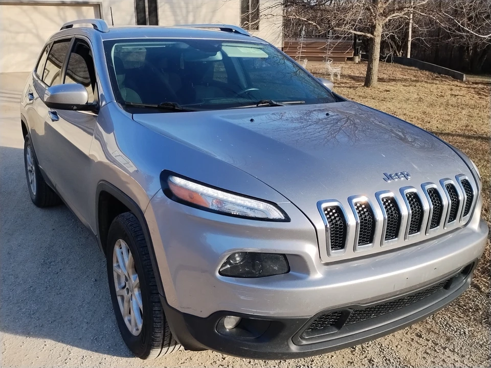 2016 Jeep KL Cherokee - Image 4 of 12