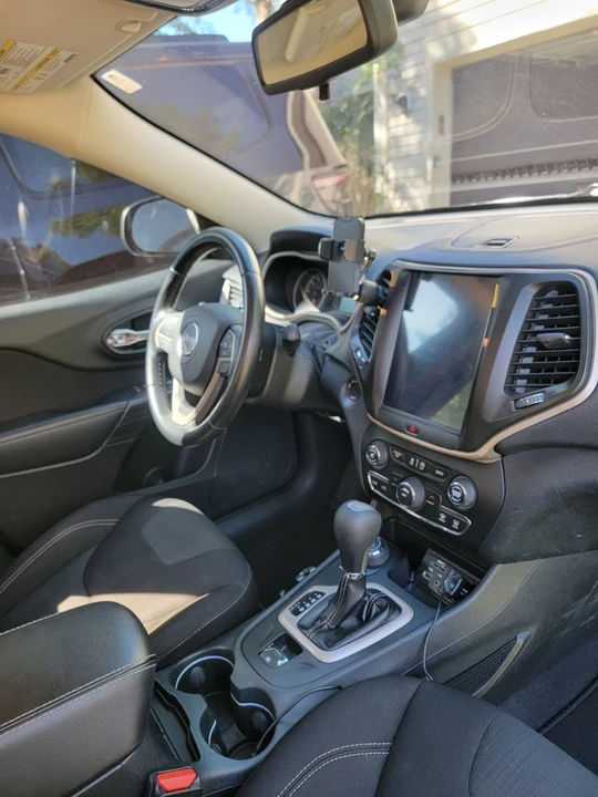 2016 Jeep KL Cherokee - Image 10 of 15