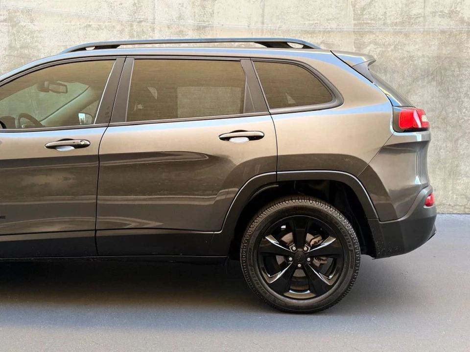2016 Jeep KL Cherokee - Image 9 of 21