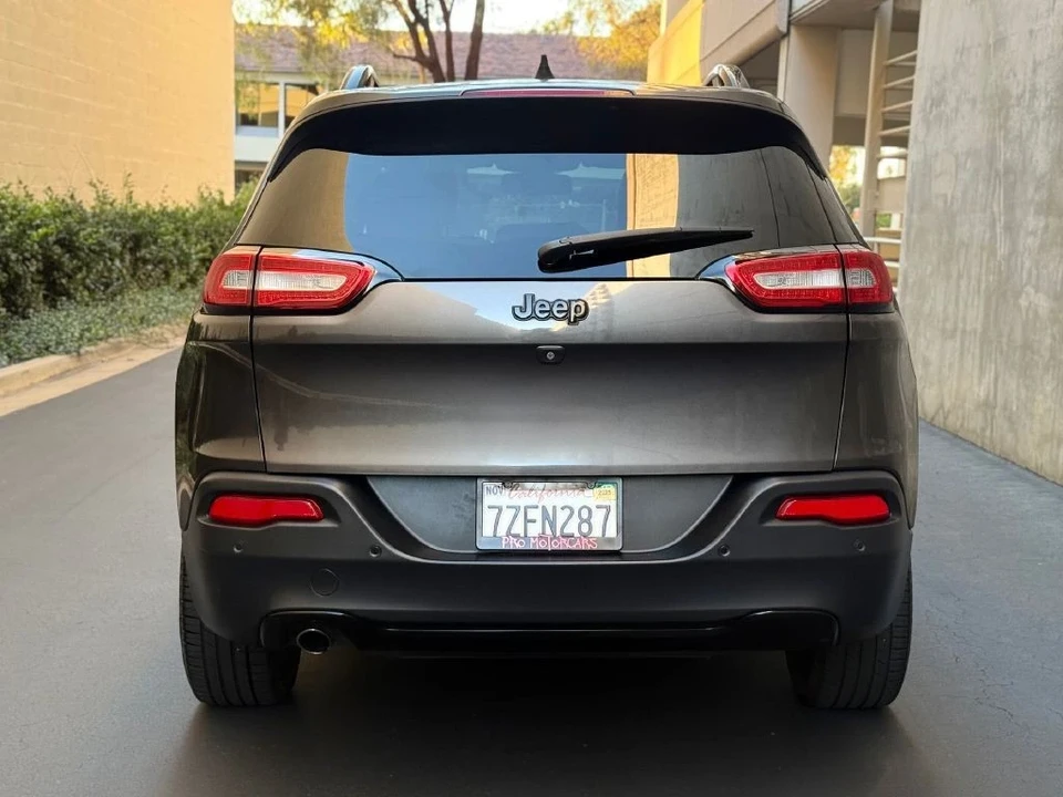 2016 Jeep KL Cherokee - Image 10 of 21
