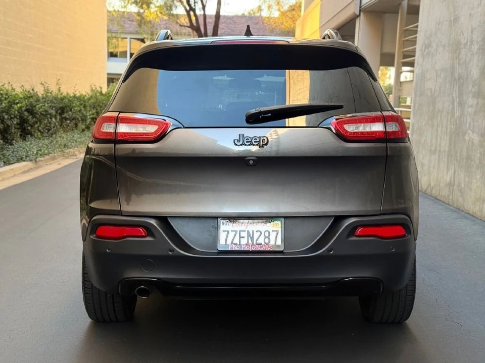 2016 Jeep KL Cherokee - Image 10 of 21