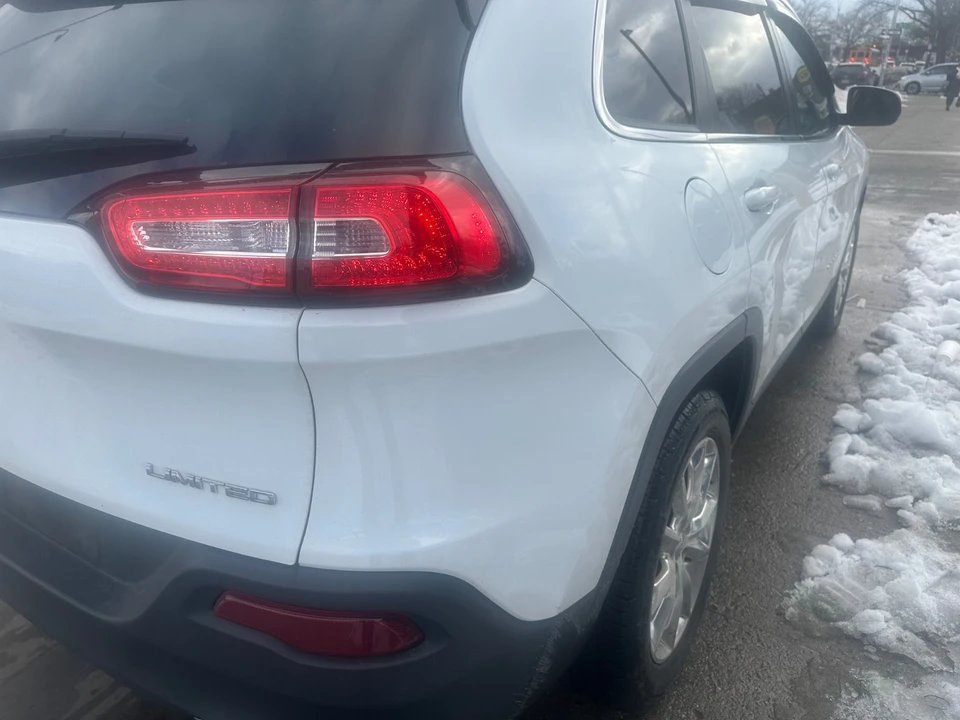 2016 Jeep KL Cherokee - Image 9 of 20