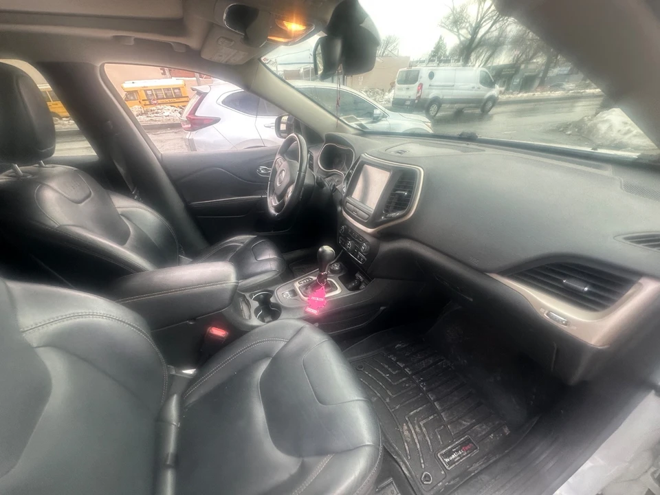 2016 Jeep KL Cherokee - Image 13 of 20