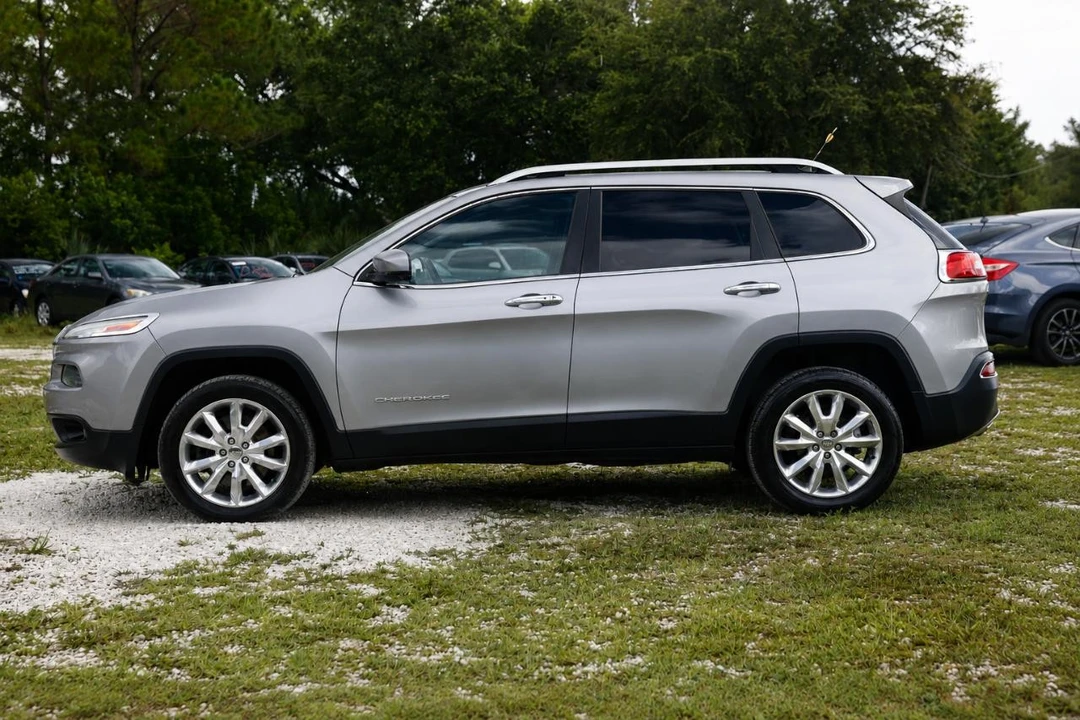 2016 Jeep KL Cherokee - Image 3 of 31