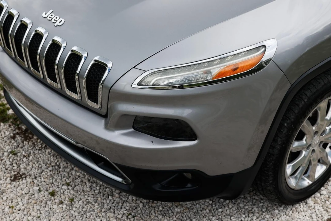 2016 Jeep KL Cherokee - Image 23 of 31