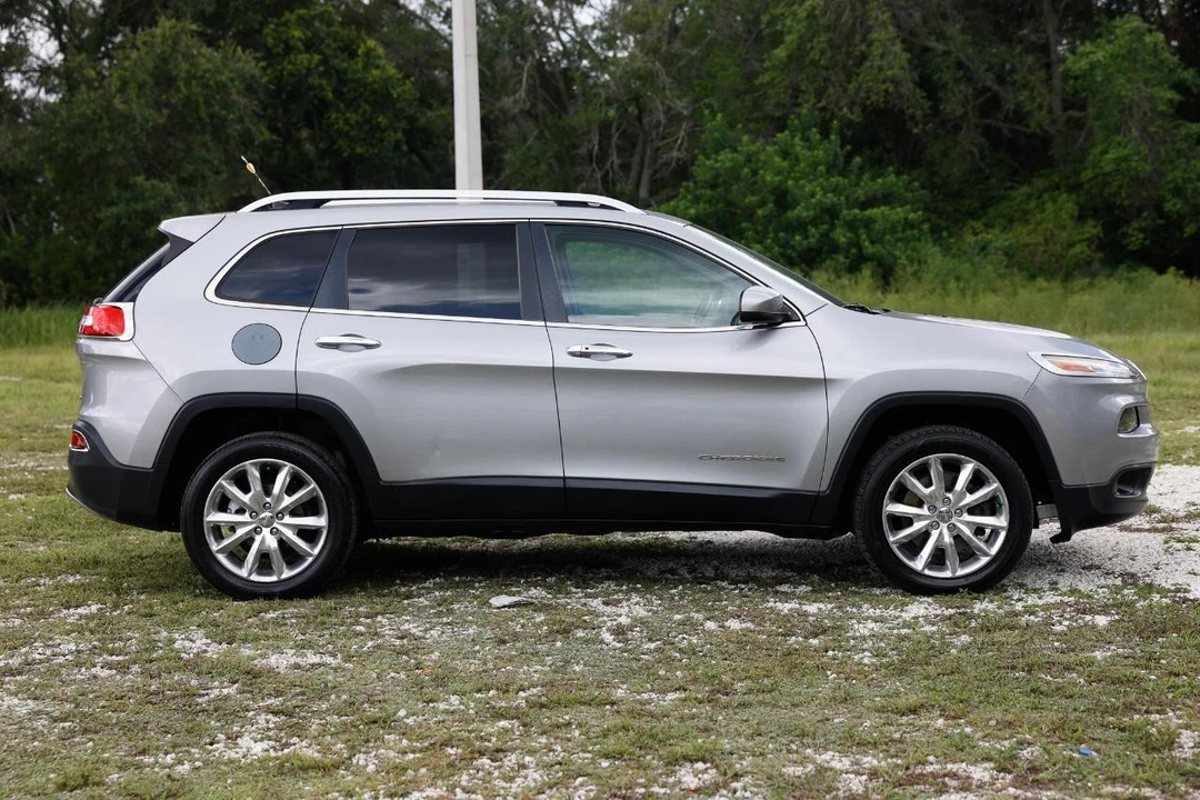 2016 Jeep KL Cherokee - Image 13 of 31