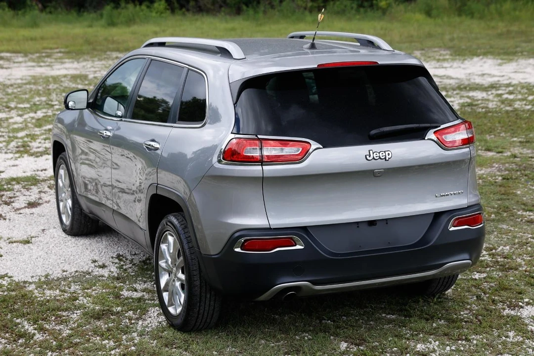 2016 Jeep KL Cherokee - Image 5 of 31
