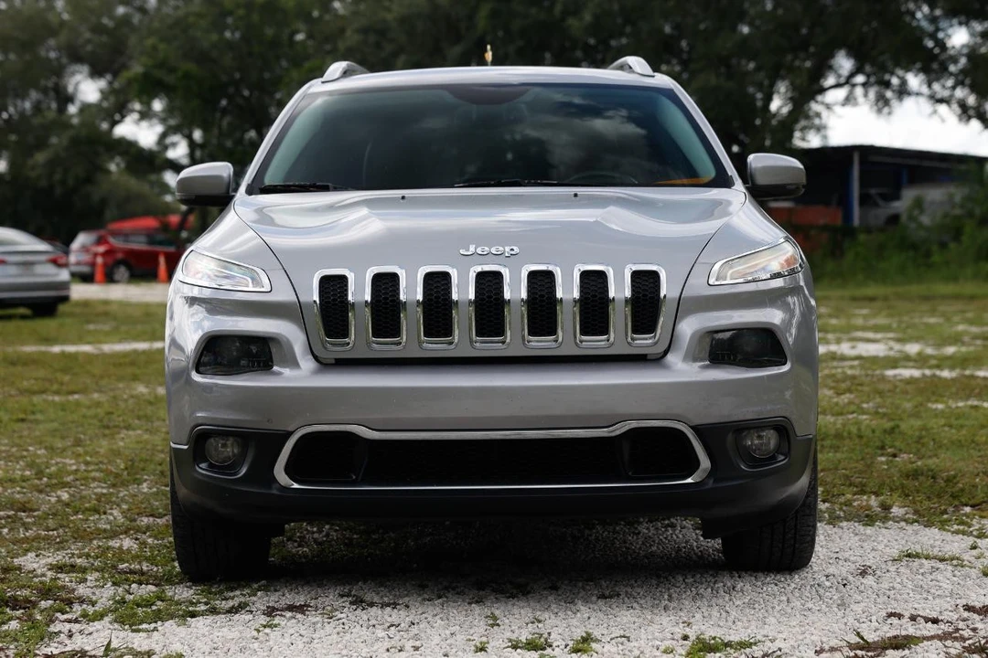 2016 Jeep KL Cherokee - Image 19 of 31