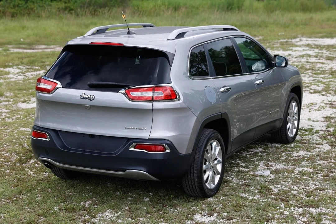 2016 Jeep KL Cherokee - Image 11 of 31